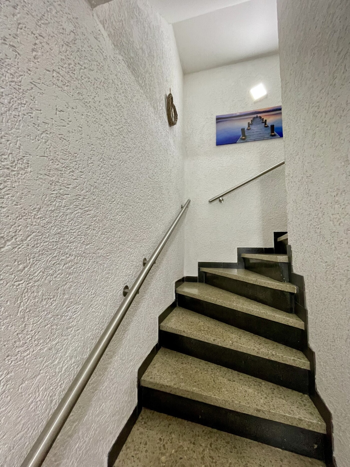 Vorderhaus Flur EG nach OG