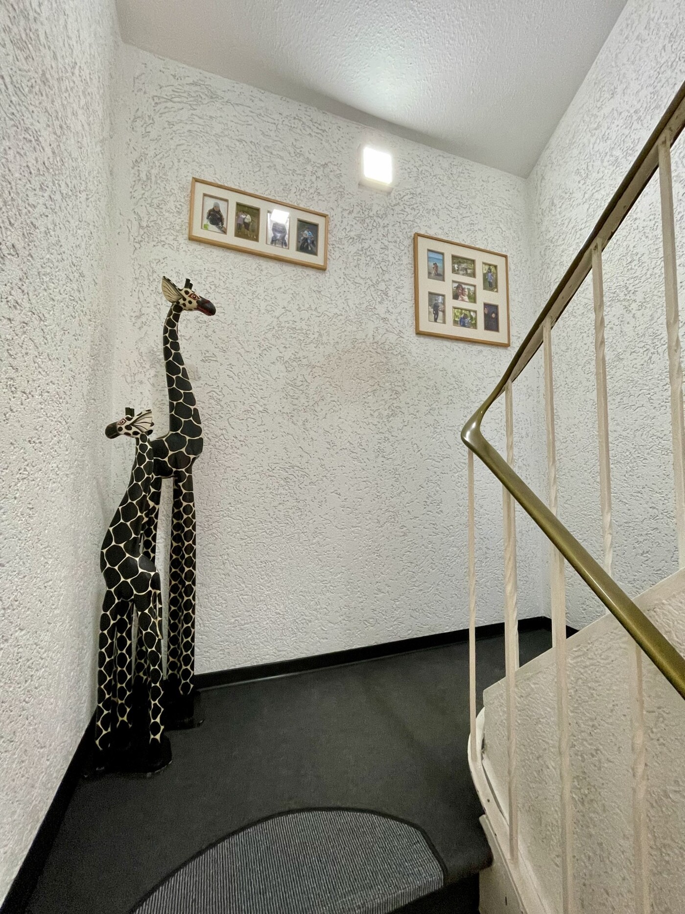 Vorderhaus Flur OG nach DG