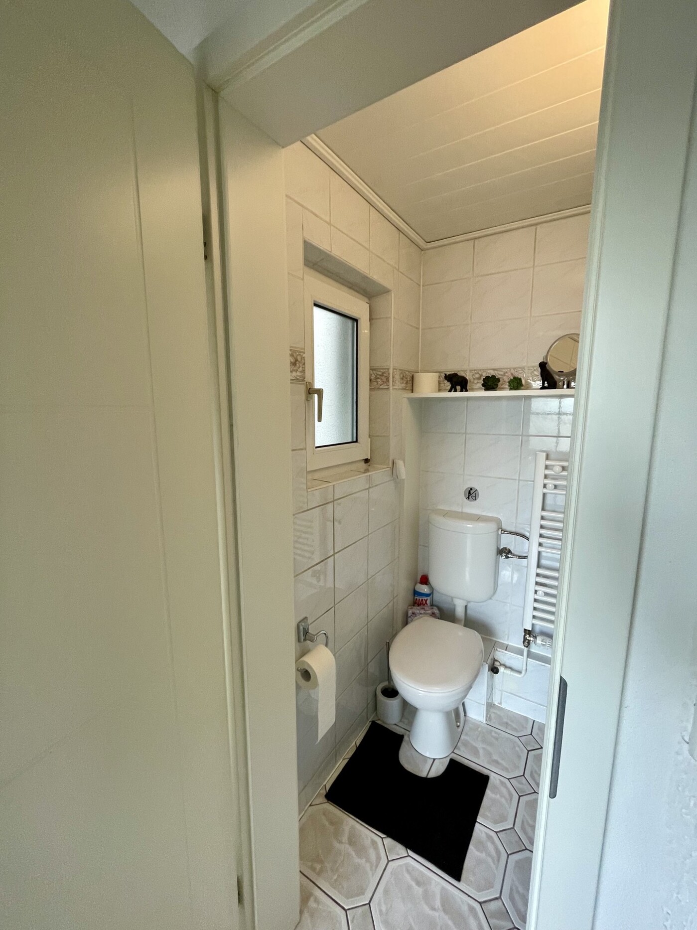 Vorderhaus EG Gäste-WC