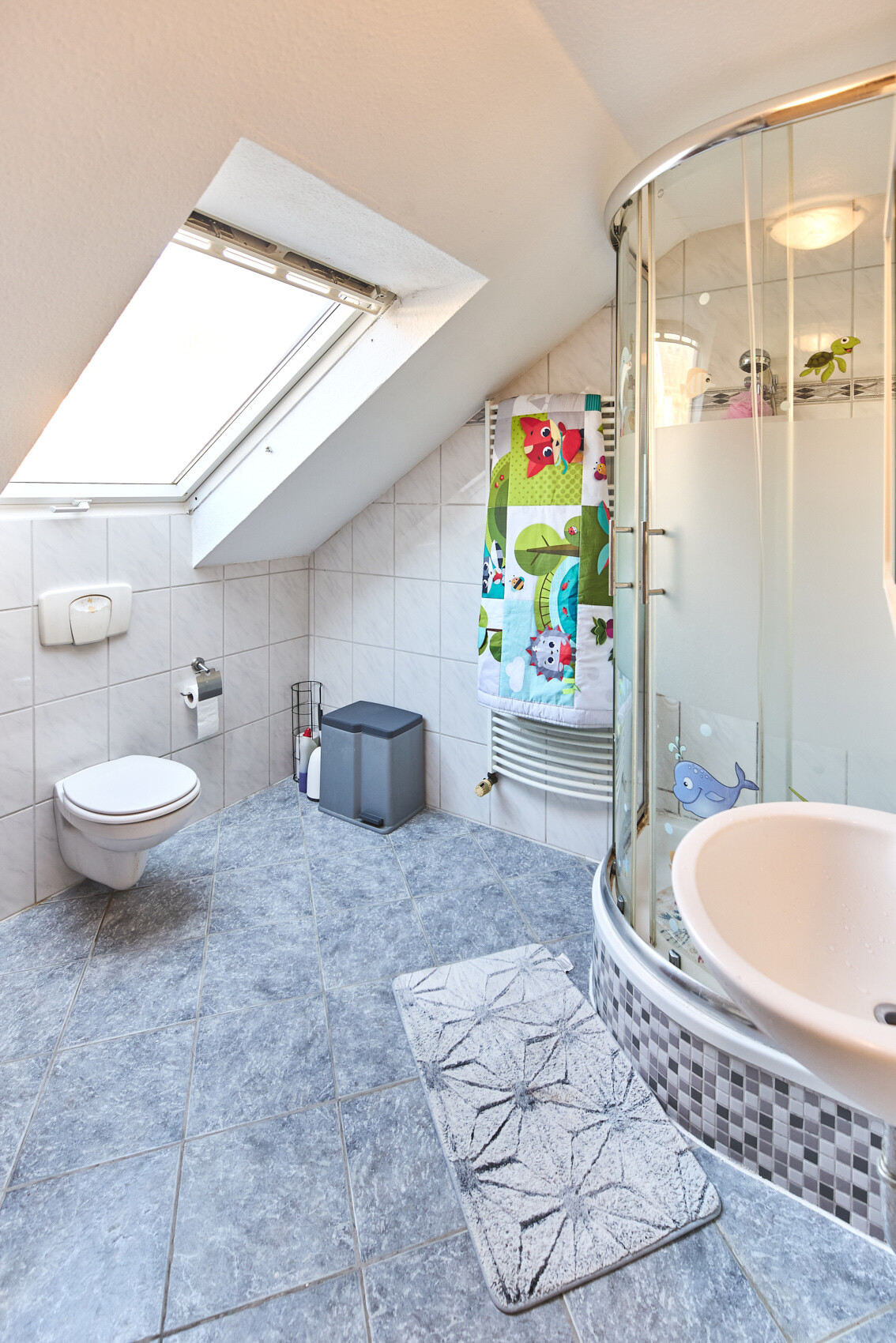 DG Badezimmer Ansicht 1