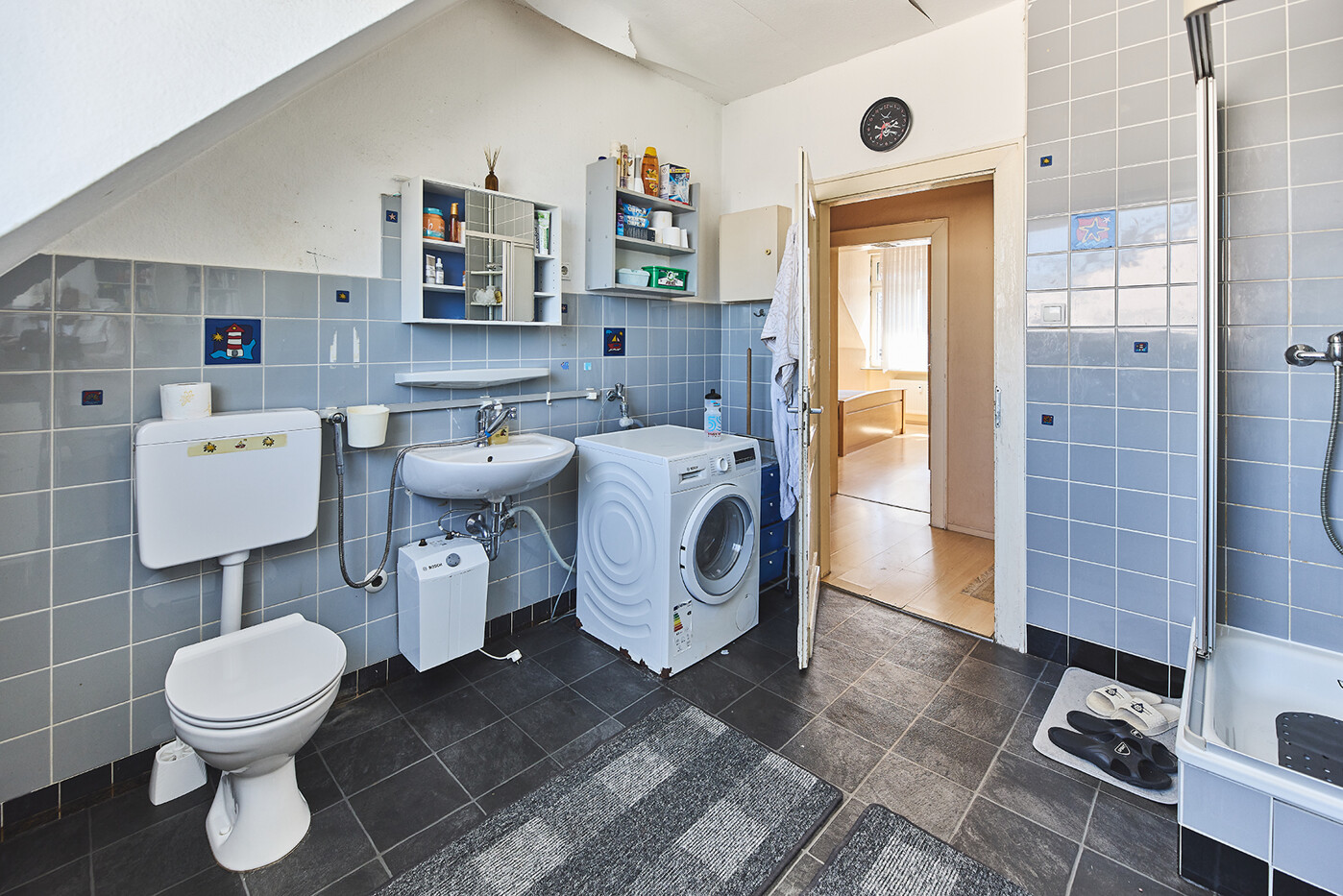 DG Badezimmer Ansicht 3