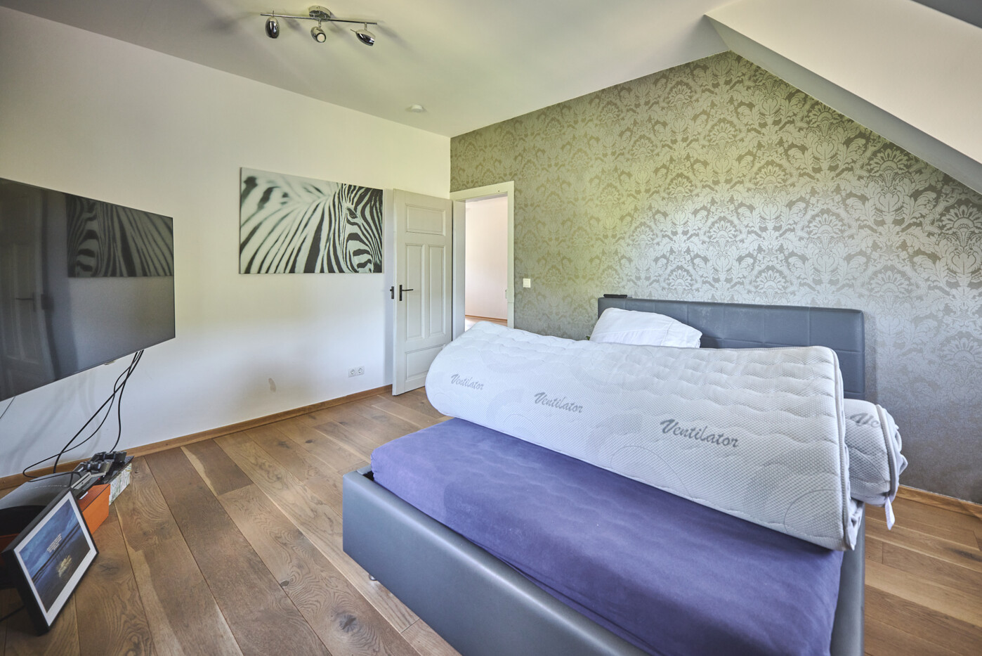 DG Schlafzimmer Ansicht 2