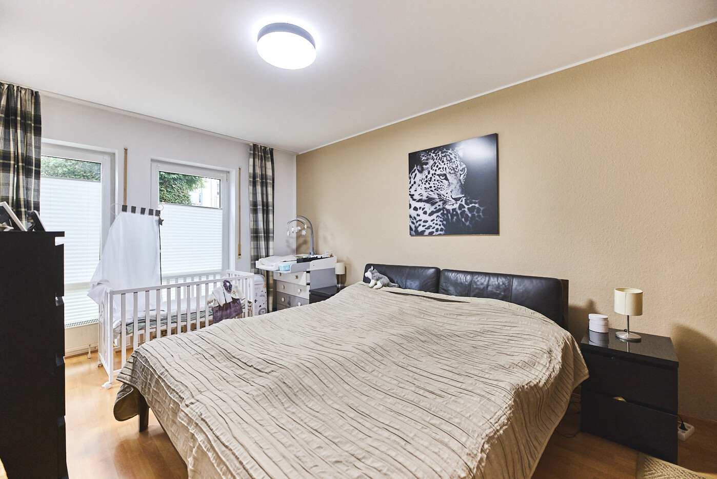 Schlafzimmer Ansicht 1