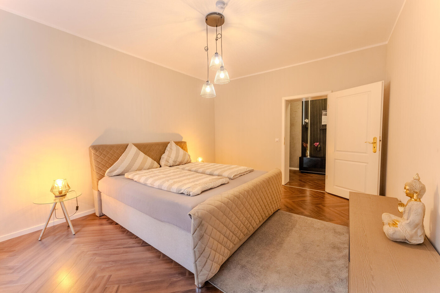 Schlafzimmer 1 Ansicht 2