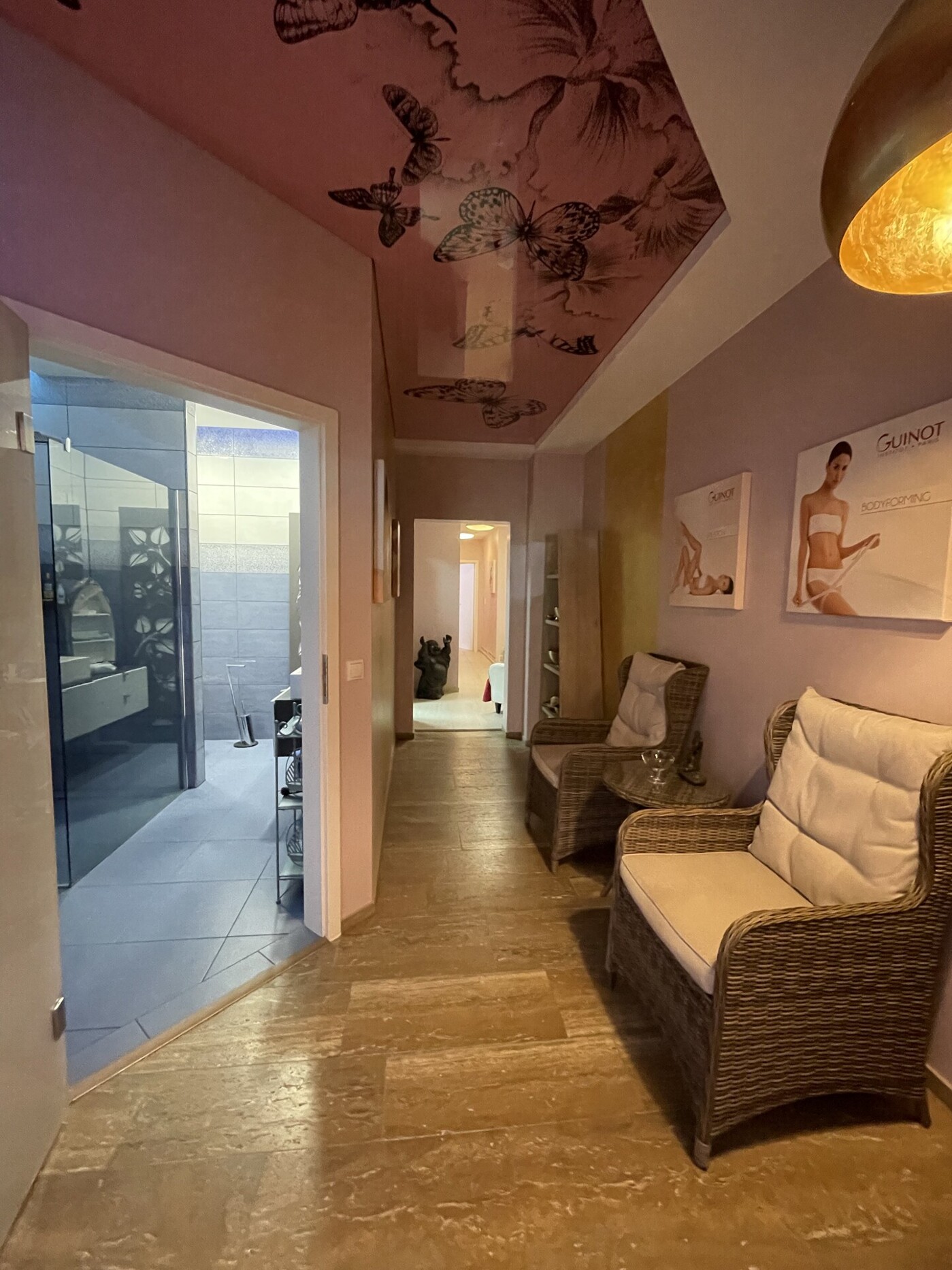 EG Rechts Wartebereich