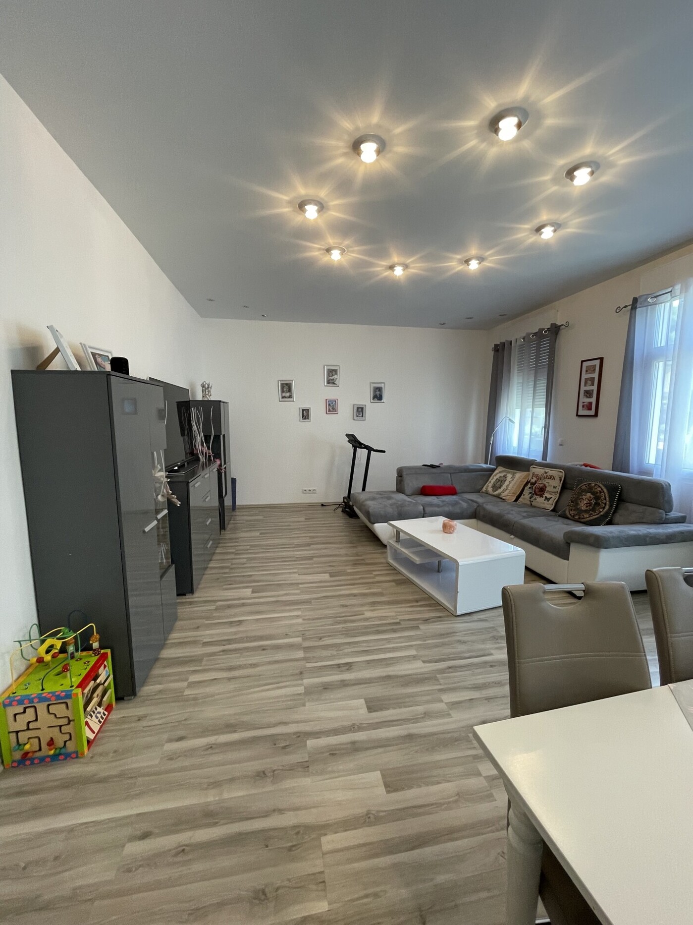 2. OG Wohnzimmer Ansicht 1