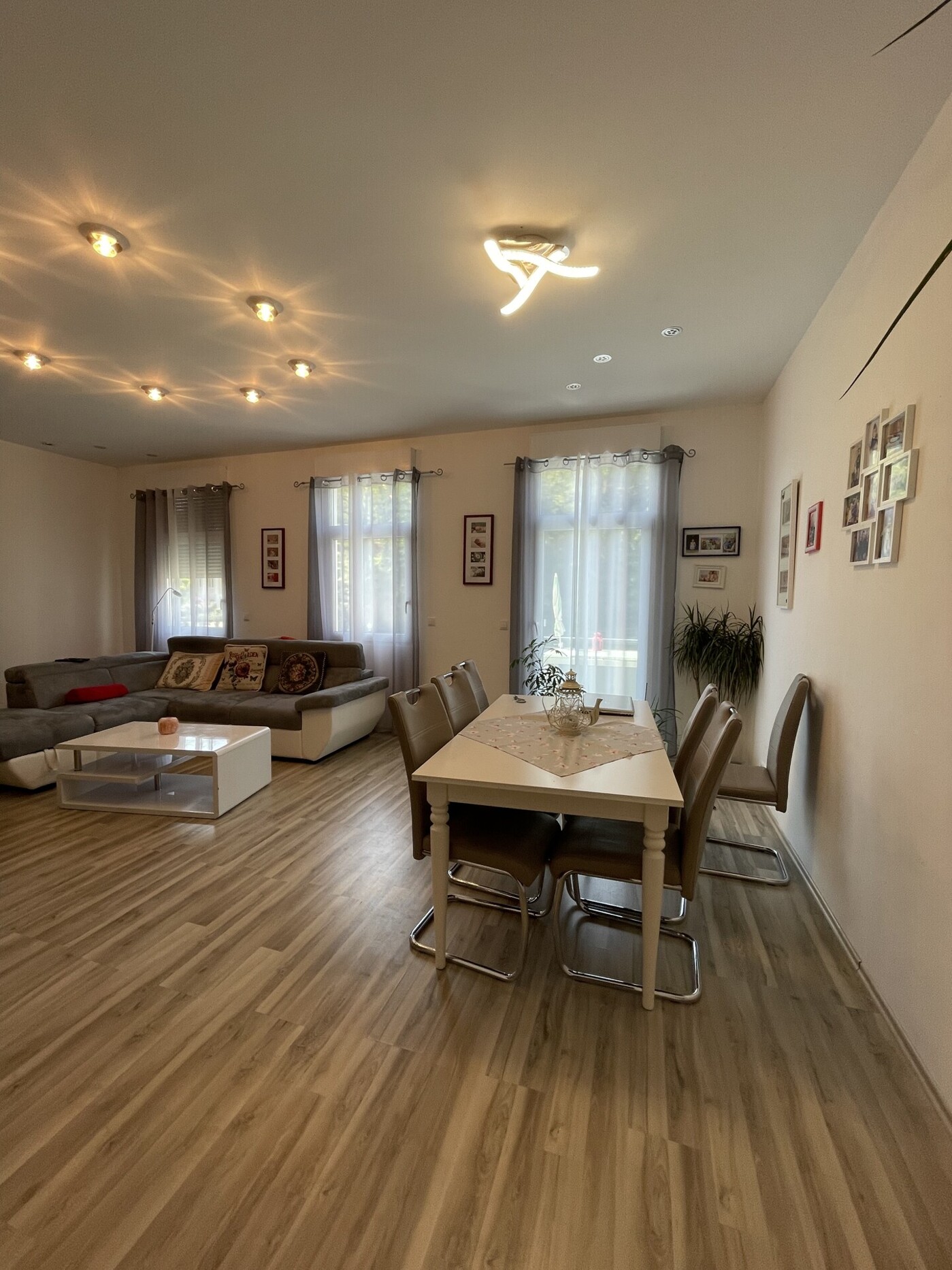 2. OG Wohnzimmer Ansicht 2