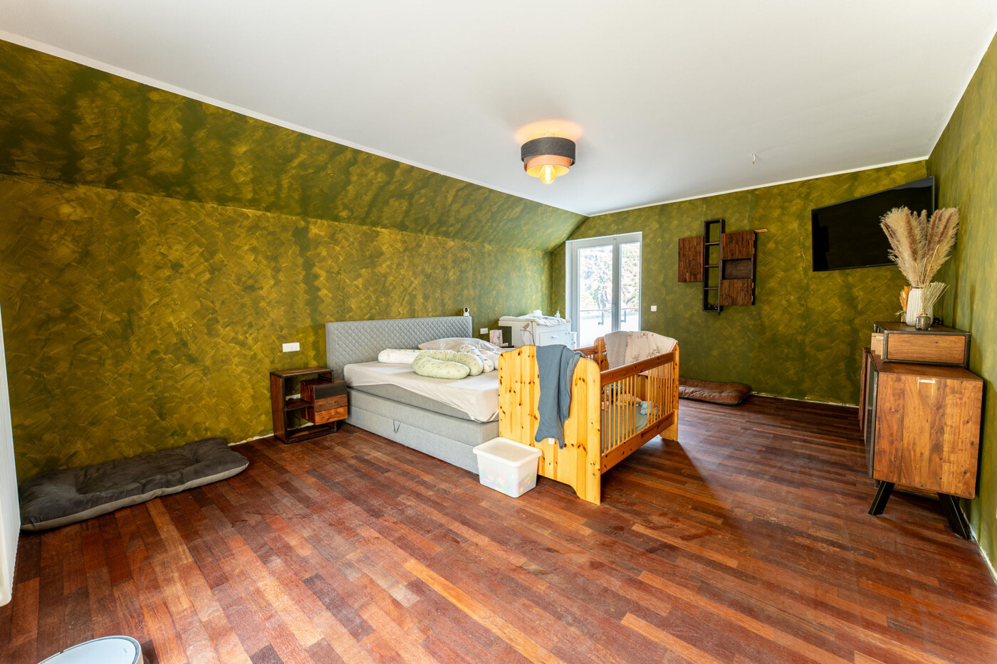 Schlafzimmer Ansicht 1