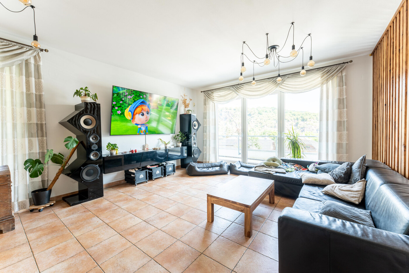 Wohnzimmer Ansicht 1