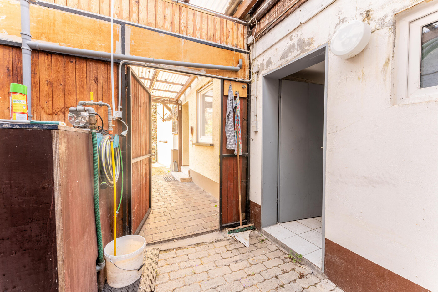 21 - EG Hof Ansicht 5
