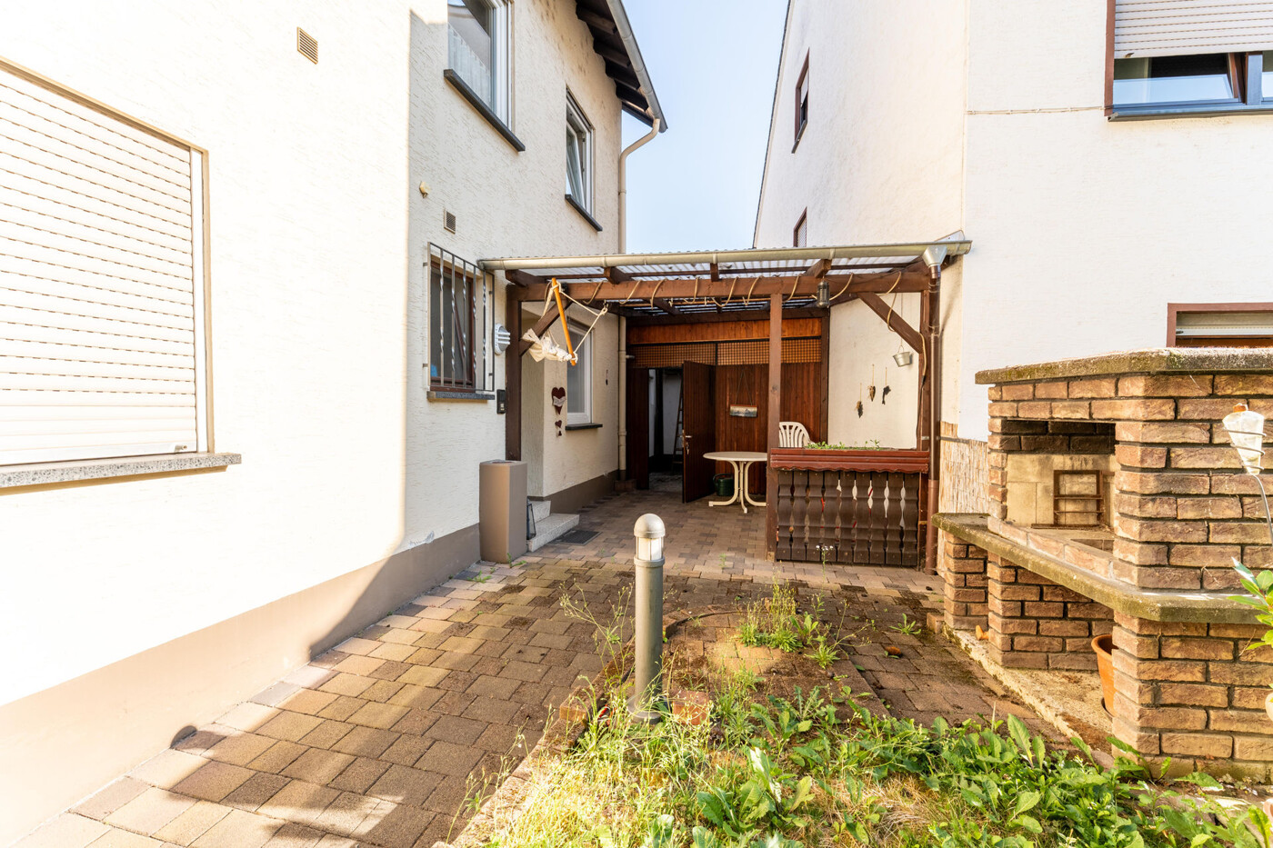 18 - EG Hof Ansicht 2