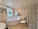 Badezimmer EG