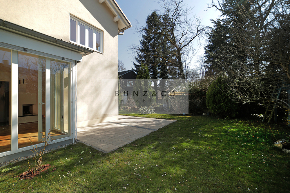 Main photo