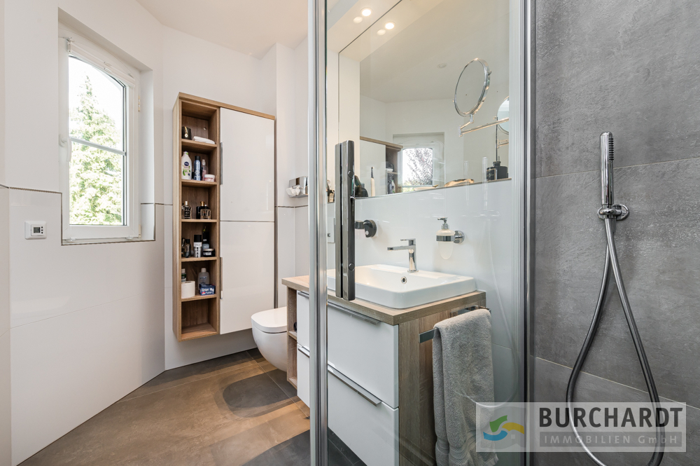 Immobilien Details 3 EG - Duschbad