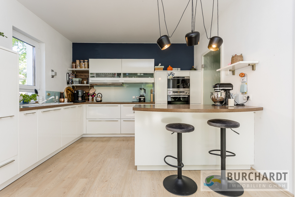 Immobilien Details 5 EG: chick und zeitlos die Einbauküche
