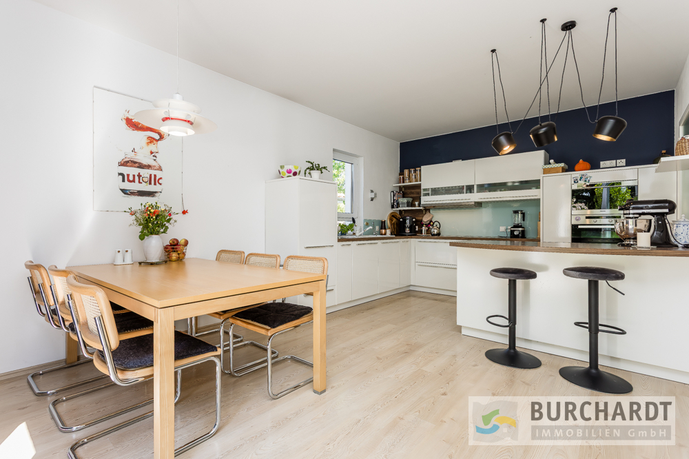 Immobilien Details 4 EG: Küche und Essbereich