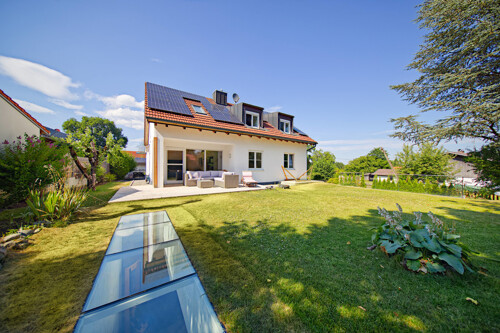 Hausansicht - Garten 