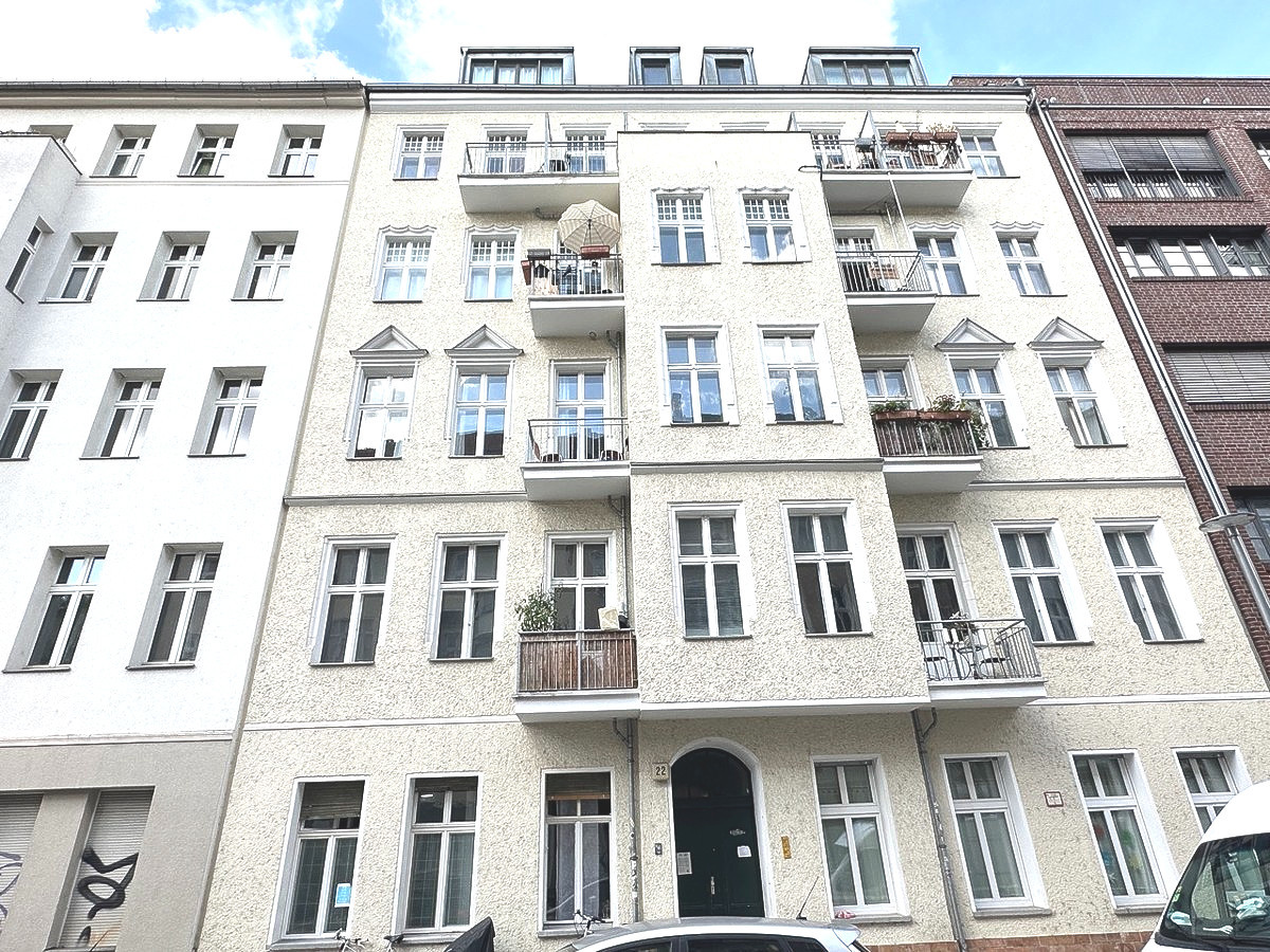 Well Maintained Vacant 1 Room Apartment close to the River Spree