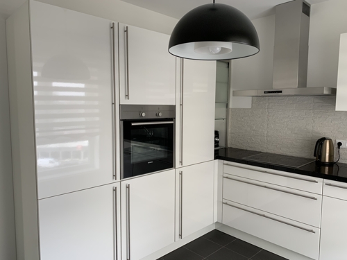 E3B9F61A-D3B1-46E2-AF04-FD47A3198C3B