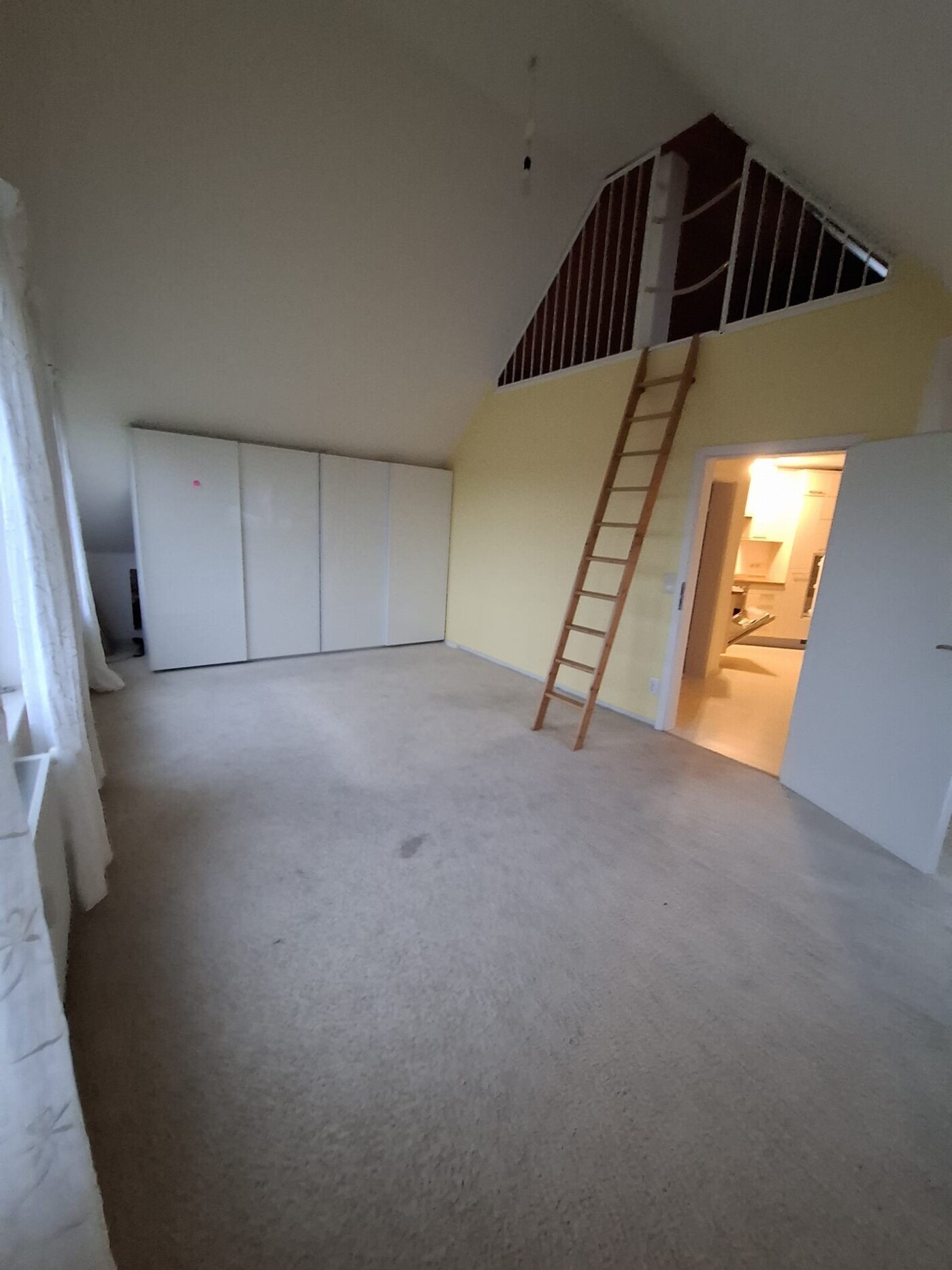 Zimmer 3.1 mit Hochebene