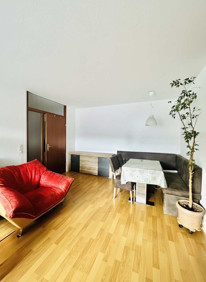 Wohnzimmer mit Essbereich