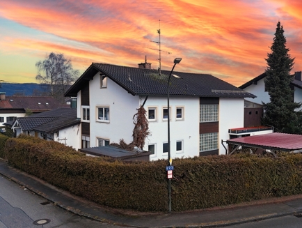 Hausansicht l Abendstimmung