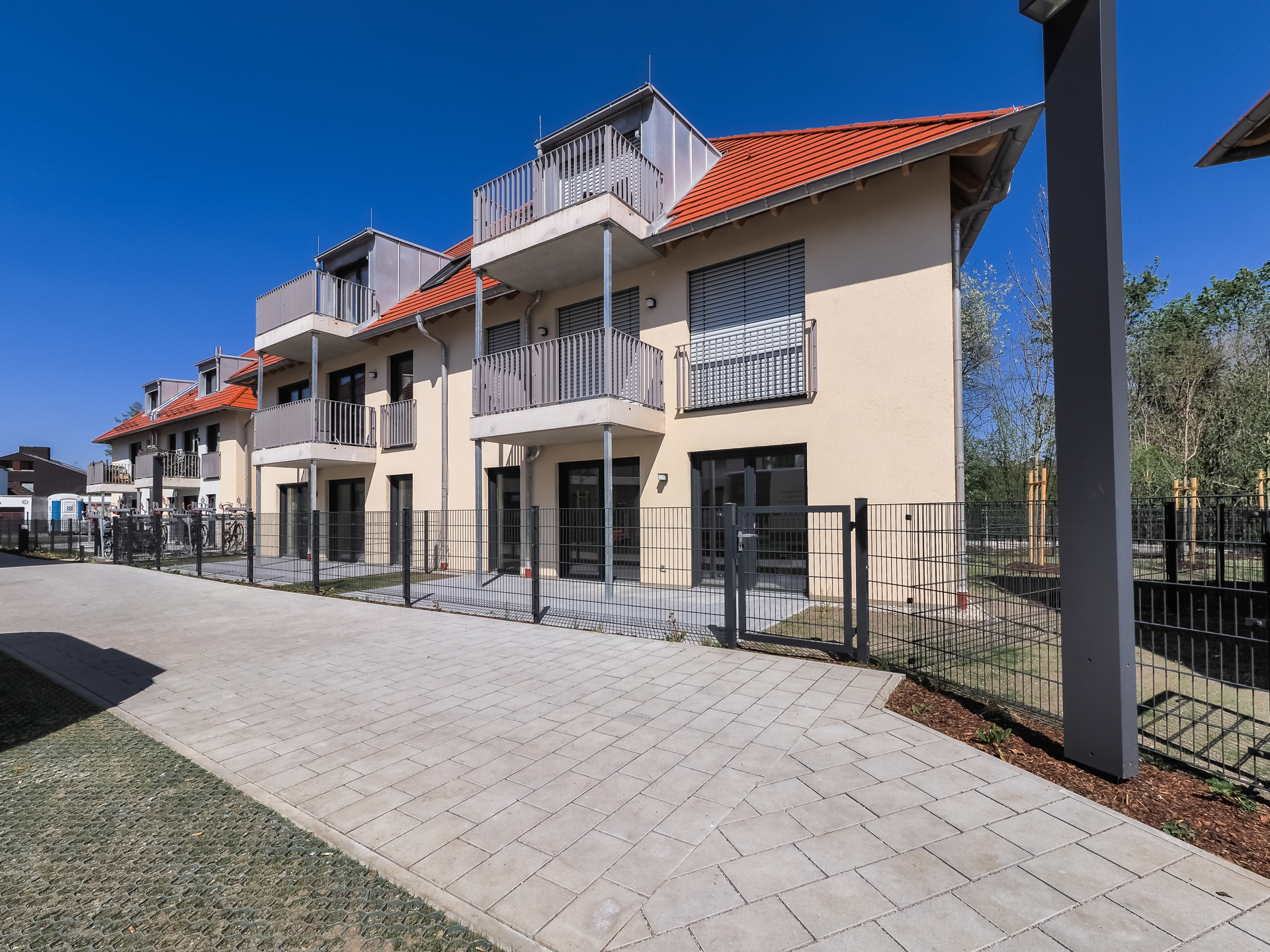 Hausansicht l Gartenterrasse