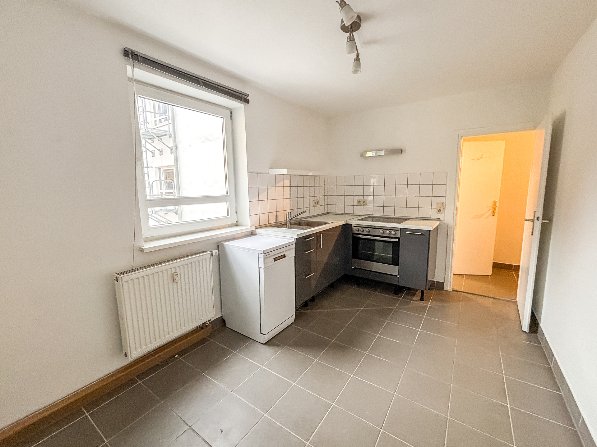 Ansicht Wohnküche l vor Renovierung