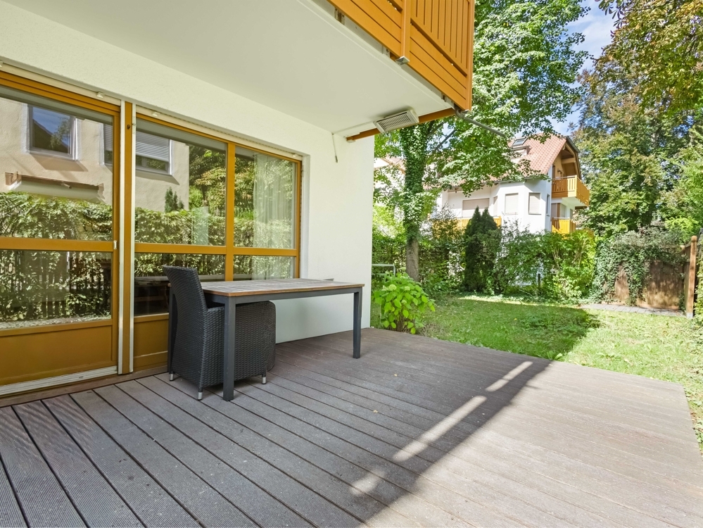 Terrasse und Garten