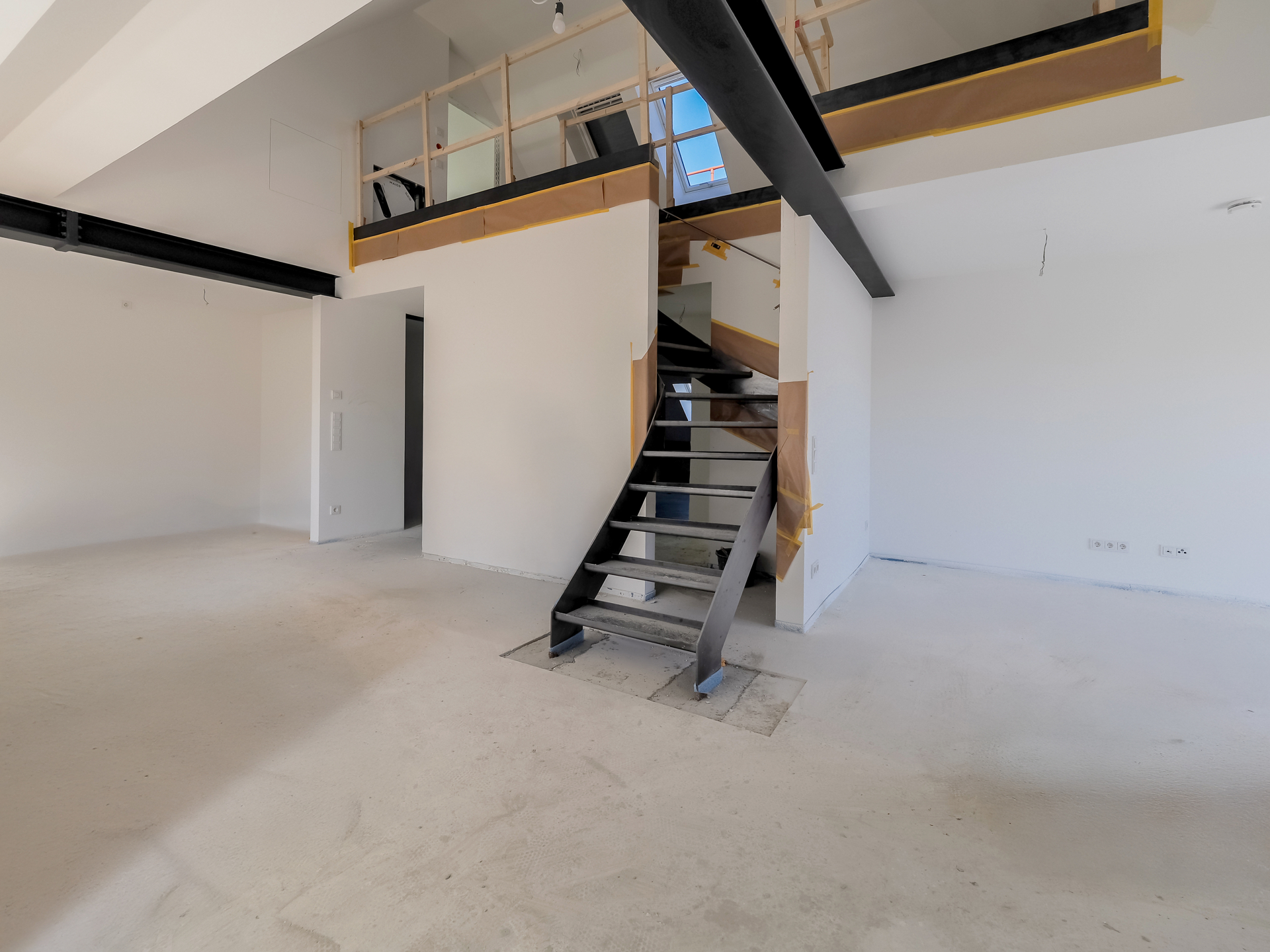 Wohn-/Esszimmer l KI retuschiert