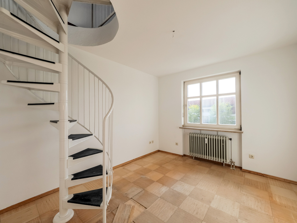 Zimmer 3 mit Zugang zur Ebene 2