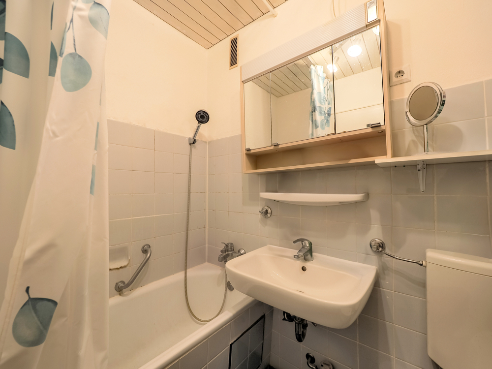 Badezimmer mi KI-Bearbeitung