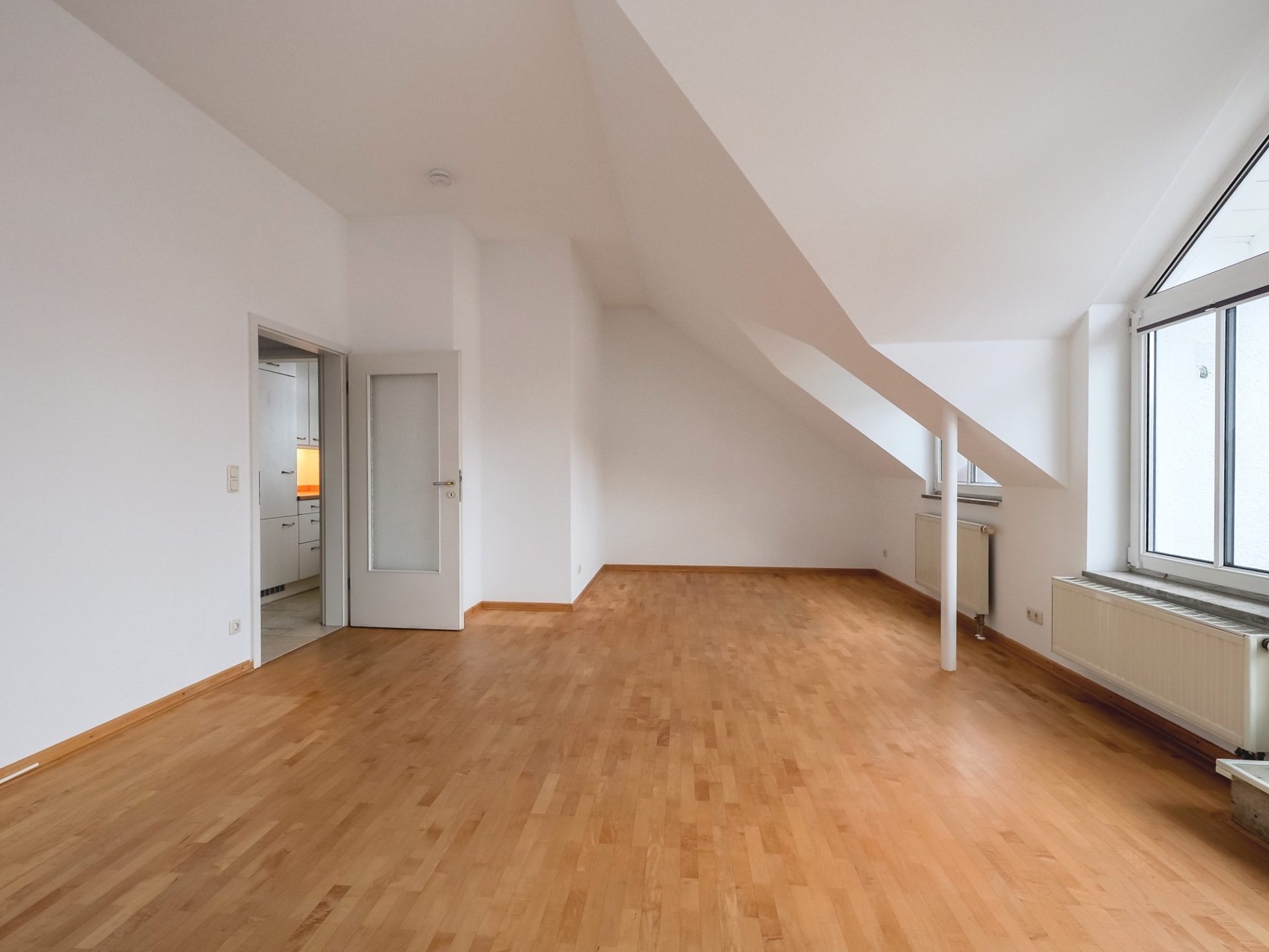 Wohn-/Esszimmer l Originalzustand