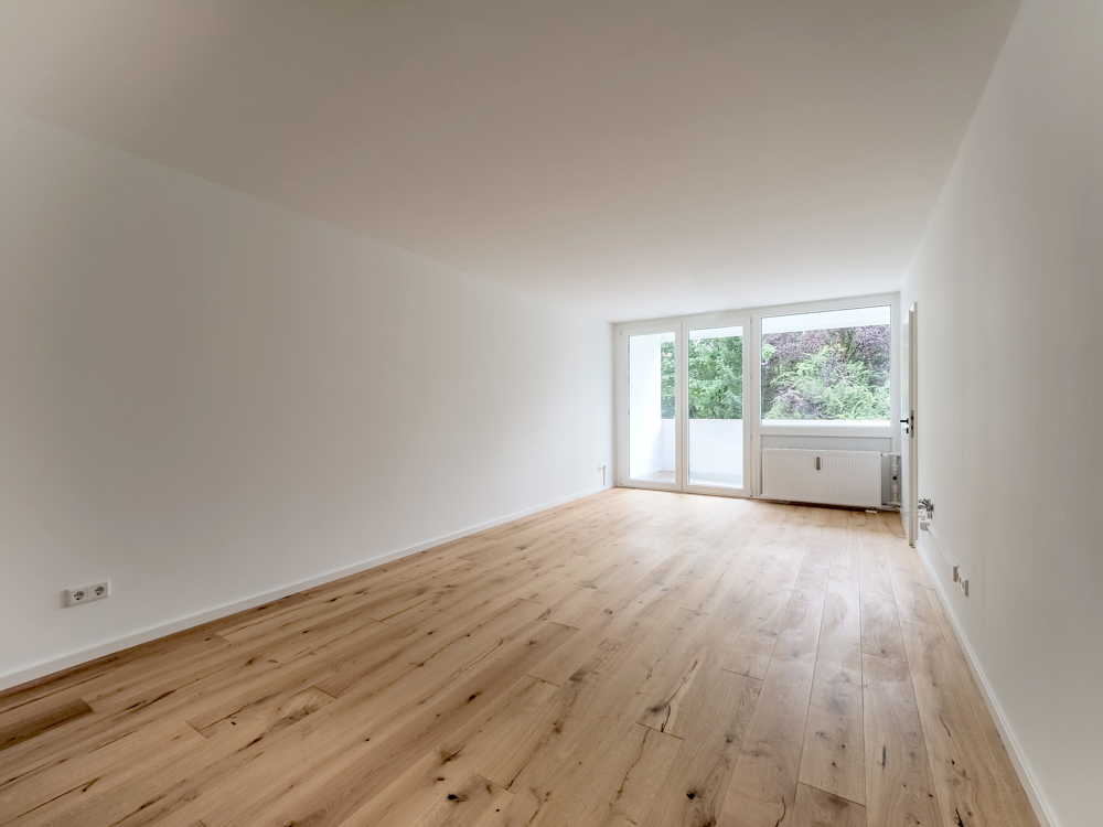 Wohn-/Esszimmer l Offene Küche