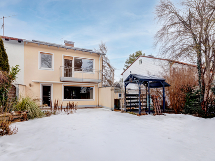 Haus- und Gartenansicht