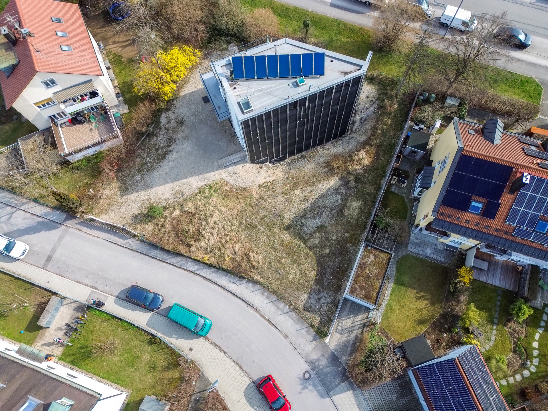 Grundstück l KI retuschiert