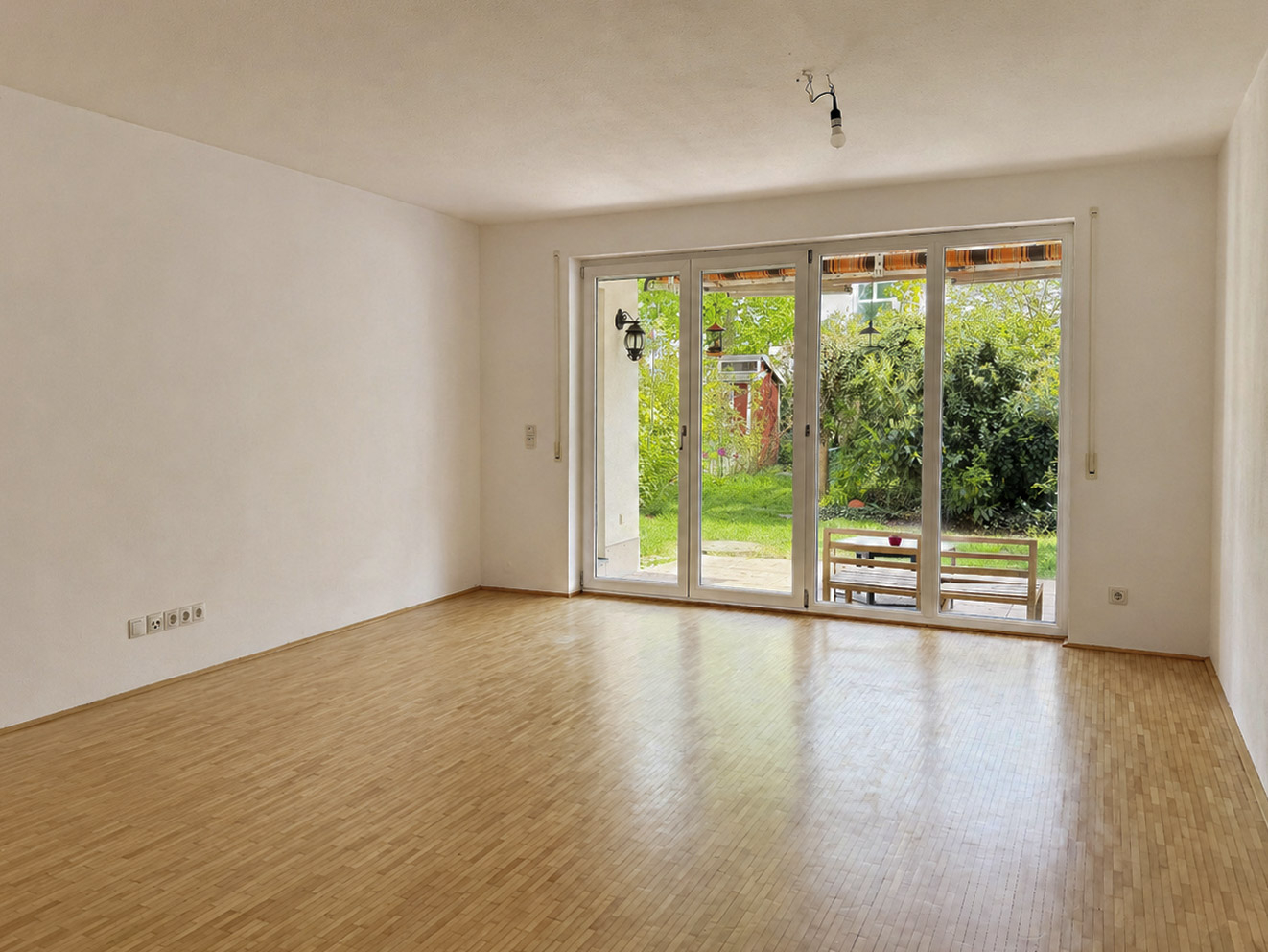 Wohnzimmer I KI retuschiert