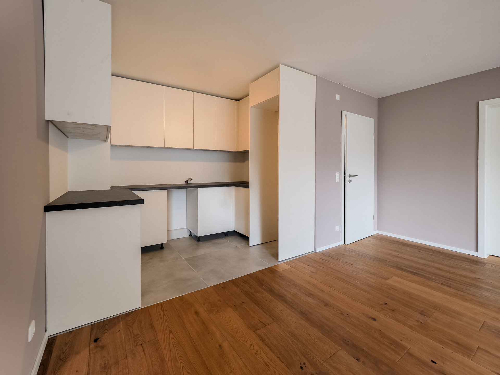 Küche l KI retuschiert