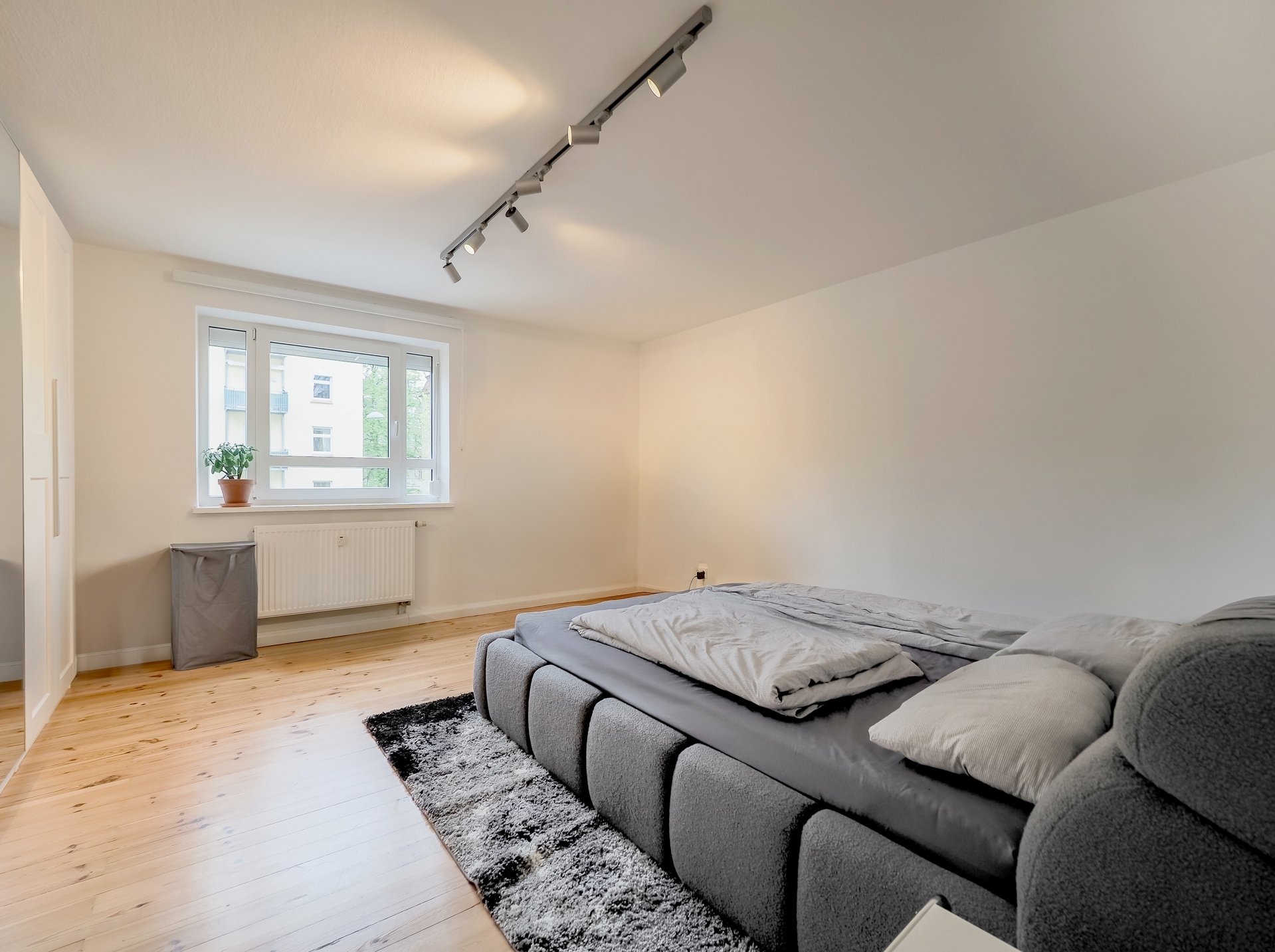 Schlafzimmer l KI retuschiert