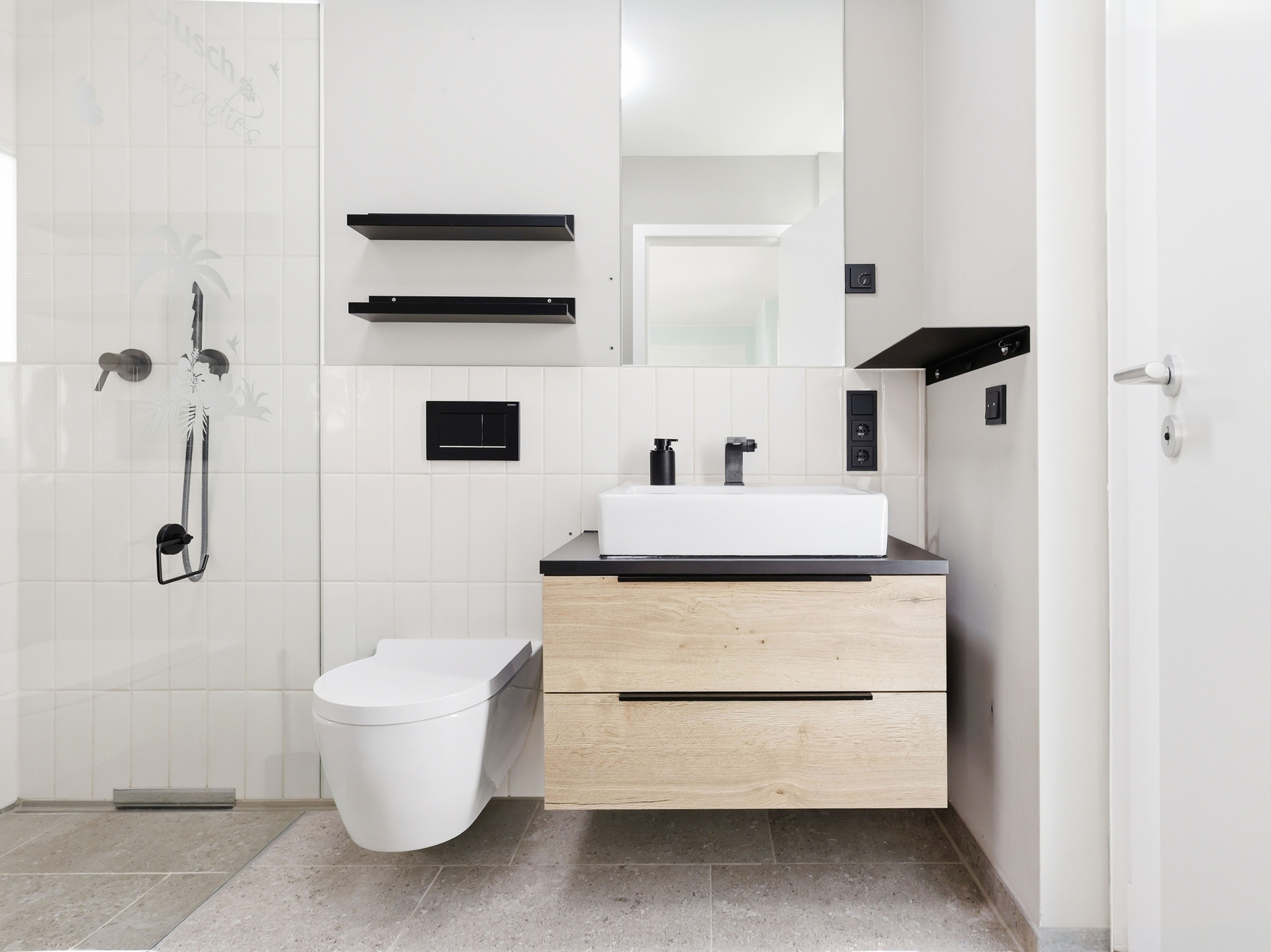Badezimmer I KI retuschiert