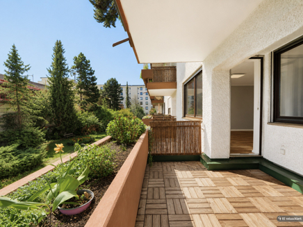 Südbalkon I KI retuschiert