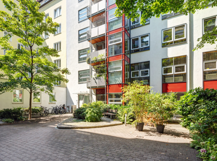 Hausansicht l Innenhof
