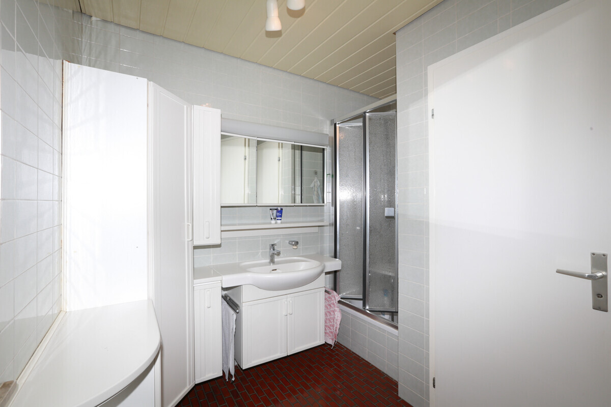 CJ BAHR Immobilien Nufringen Haus EG Bad