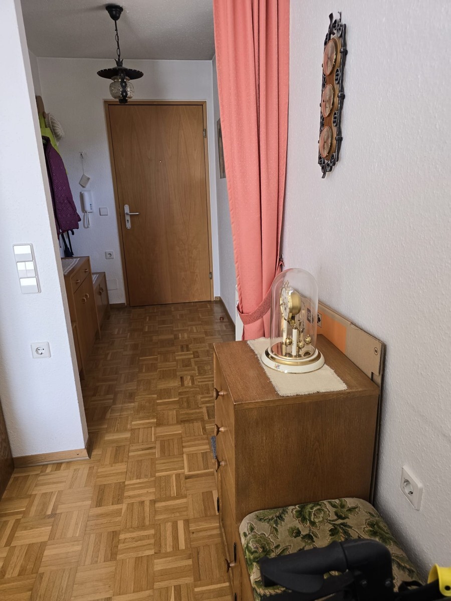 2025-243 Eingangsbereich