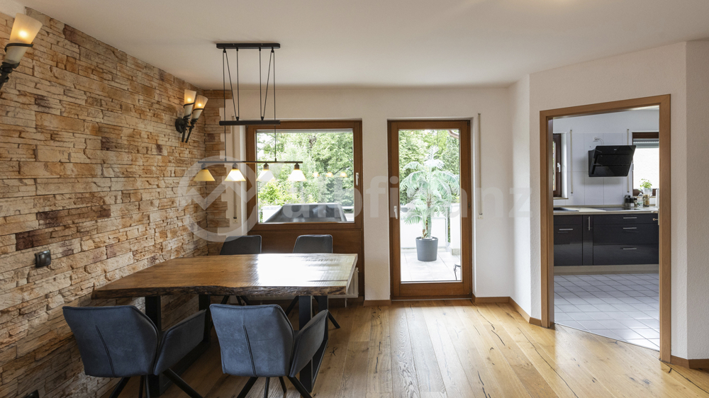 Essbereich mit Balkon Zugang 