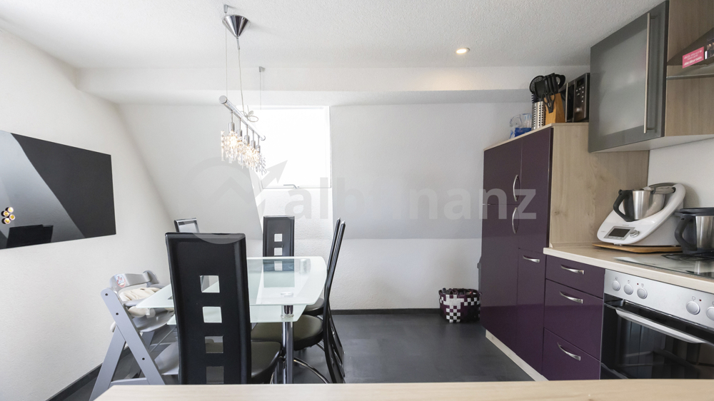 1. DG: offene Küche mit Essbereich