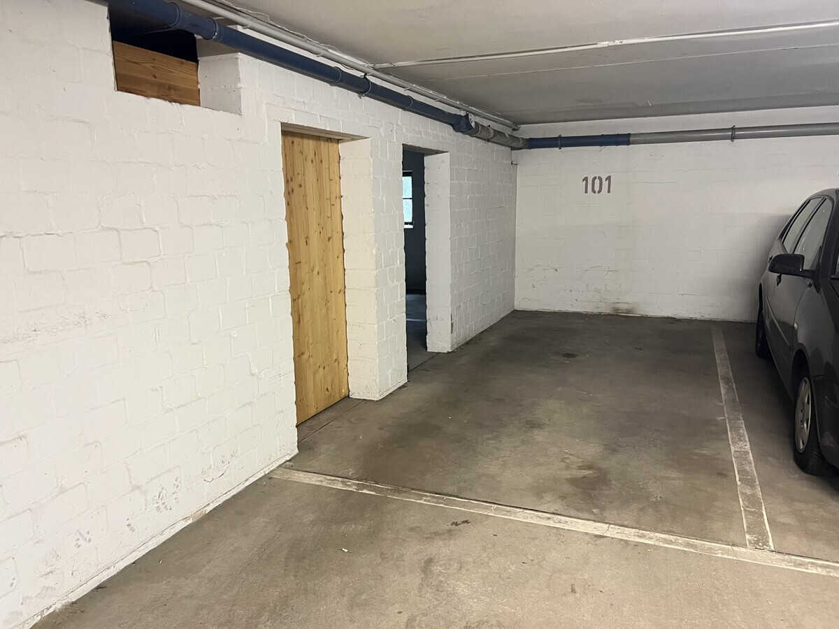 Tiefgaragenstellplatz