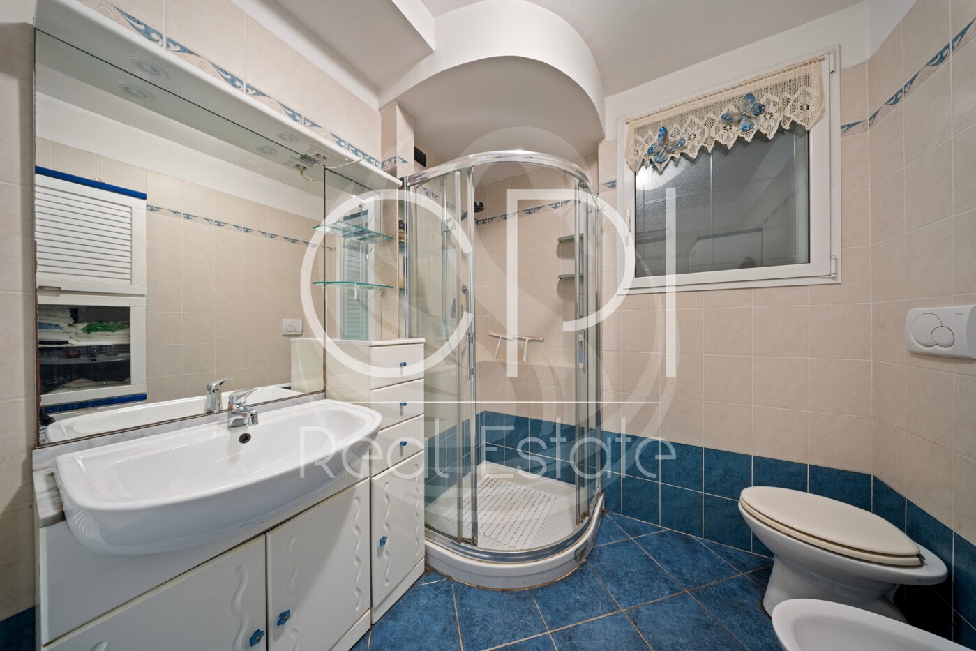 cf9fabcc-4b51-43df-8fc3-24b44162d351