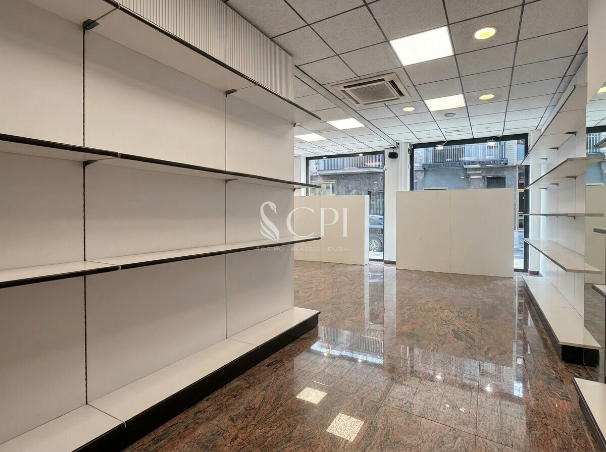 AIShoeStore_Empty_Architecture_IMG3519_OriginalFloor