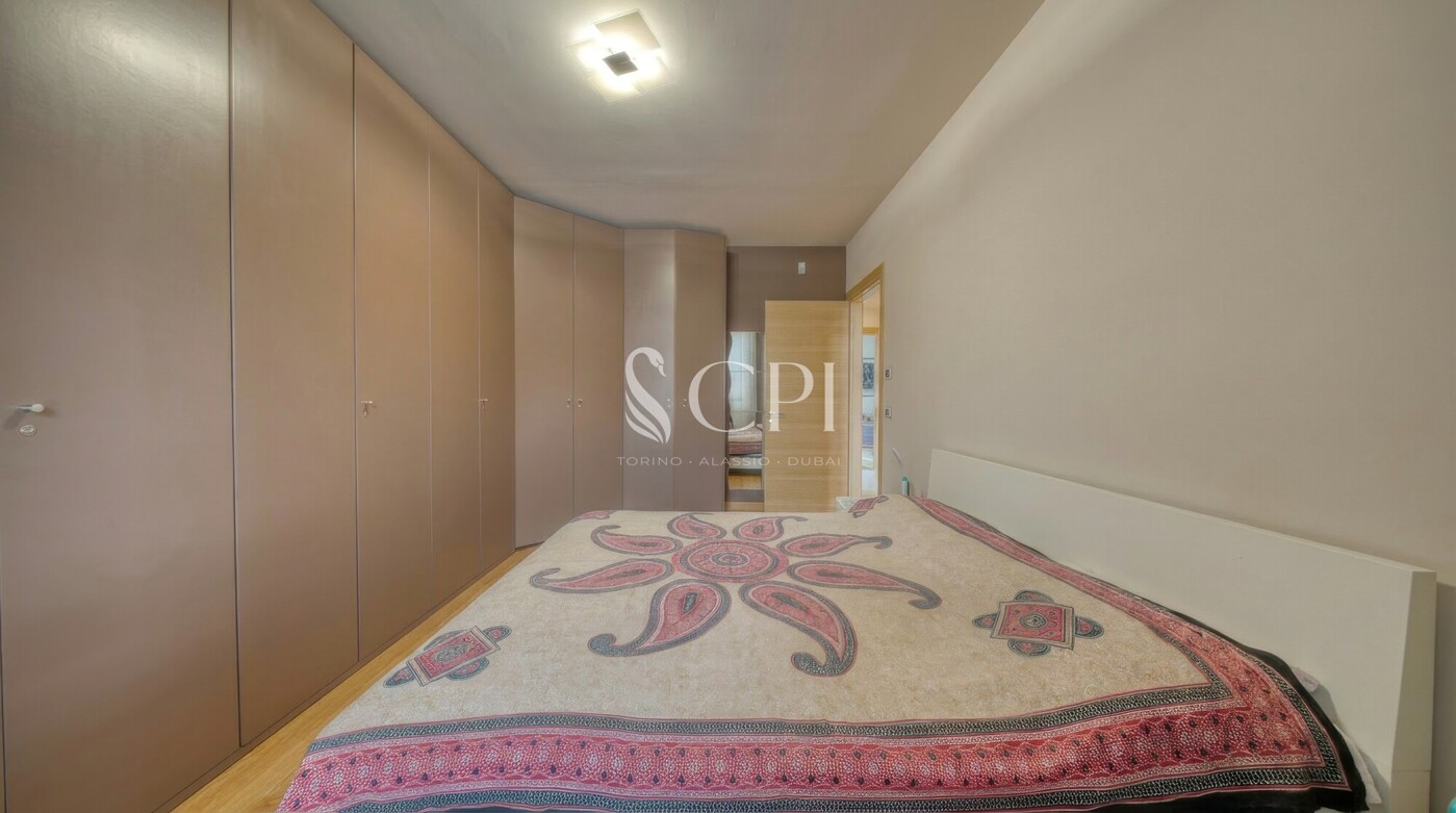 Light Decluttered Master Bedroom - View 3 Topaz Gigapixel 4x - Scala